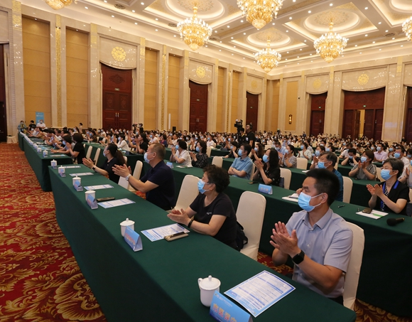 深圳市“四史”进企业首场宣讲活动走进华纳集团
